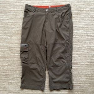 TITLE NINE WOMEN'S TRAIL MIX CARGO CAPRI HIKING OUTDOOR PANTS Khaki Size 12